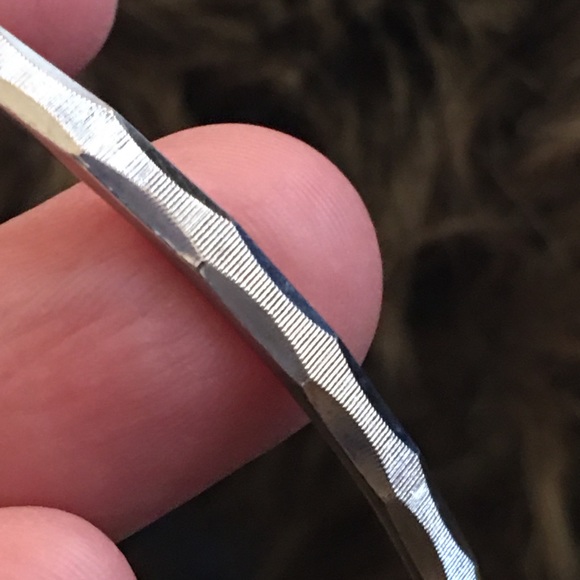 Vintage Monet diamond cut silver tone bangle - Picture 7 of 7